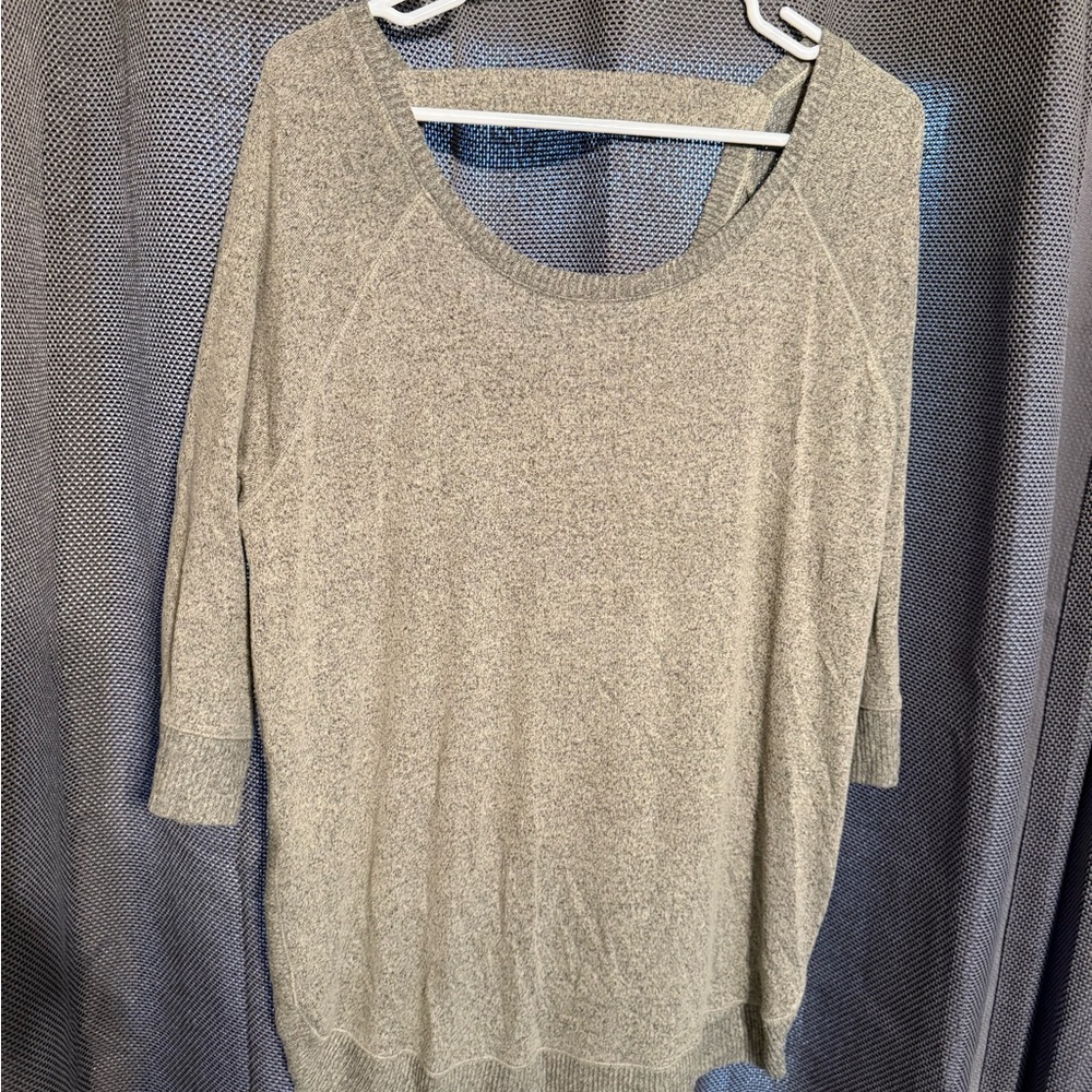 Maurices Green Crew Neck Sweater with Scoop Neck and Relaxed Fit